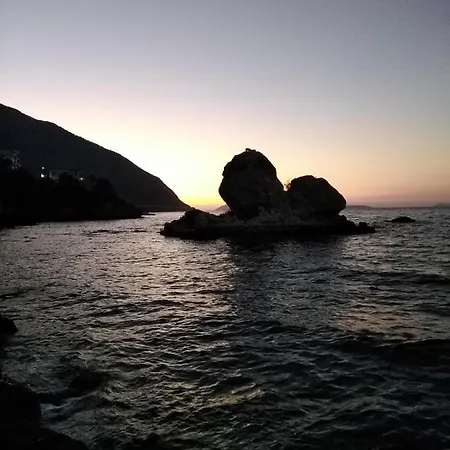 With Pool In Tzanata Kefalonia Σπίτι διακοπών Dhimisianáta