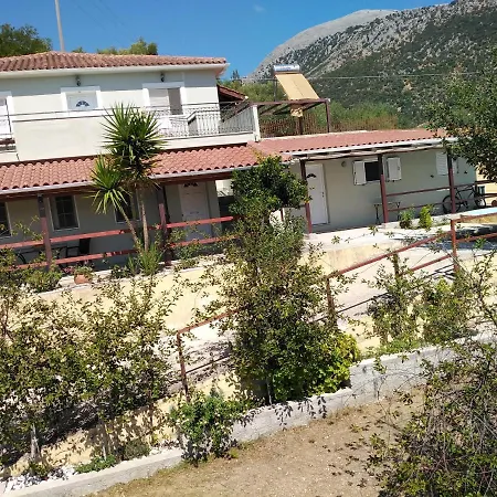 With Pool In Tzanata Kefalonia Casa de Férias *